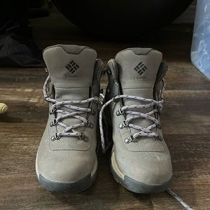 Columbia hiking boots